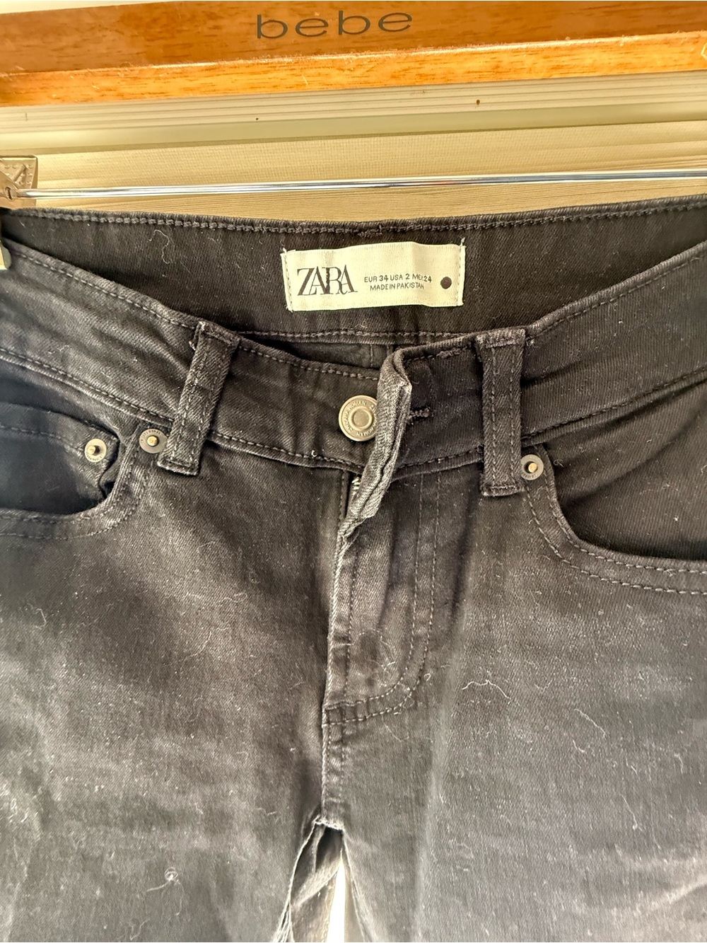 ZARA Women’s Cropped Black Jeans - Classic Fit